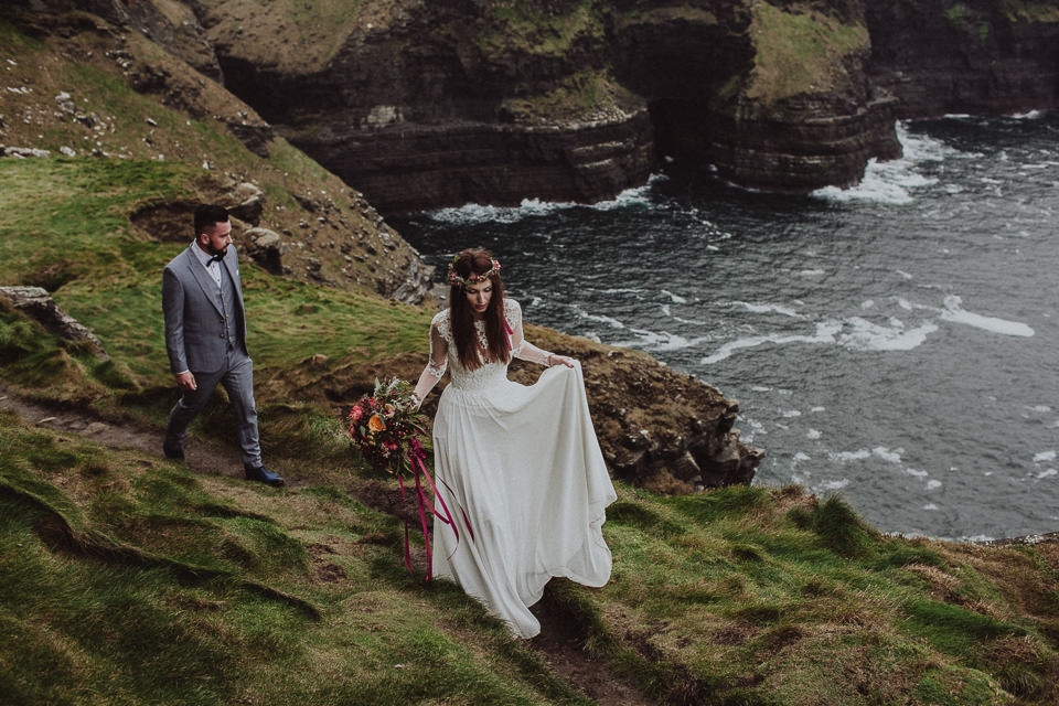 Cliffs-of-Moher-wedding-session-029.jpg