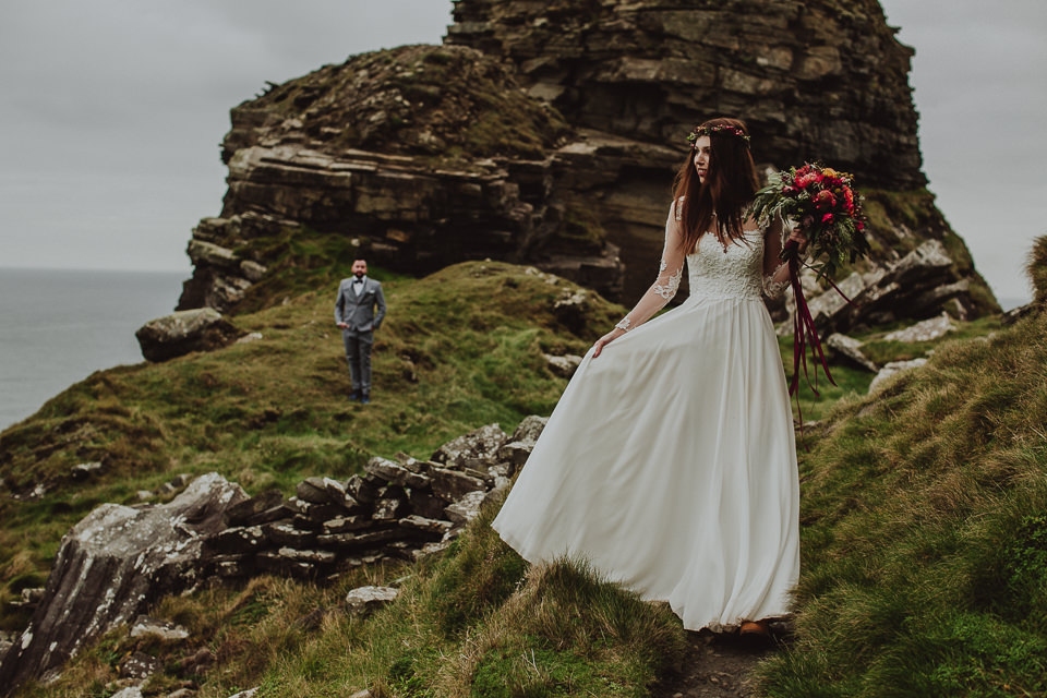 Cliffs-of-Moher-wedding-session-016.jpg