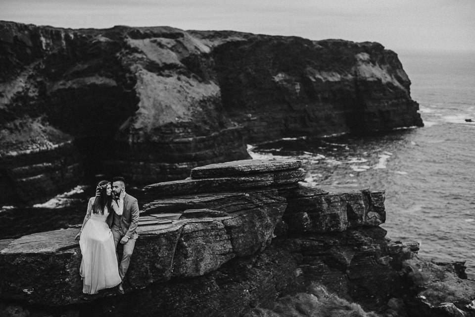 Cliffs-of-Moher-wedding-session-048.jpg