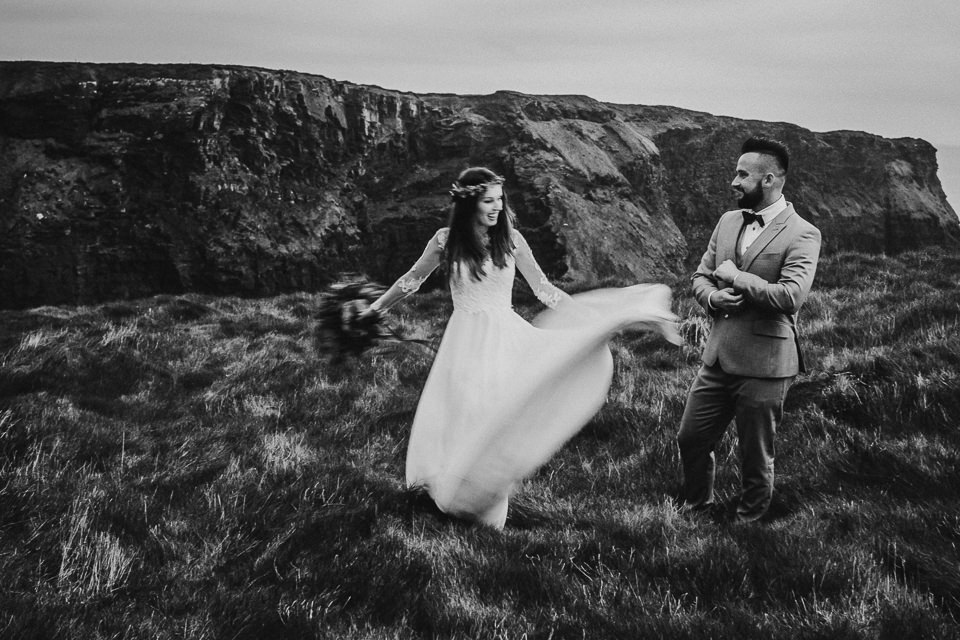 Cliffs-of-Moher-wedding-session-078.jpg